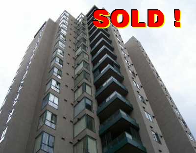 Well managed spacey 3 bedroom suite with views of city and river