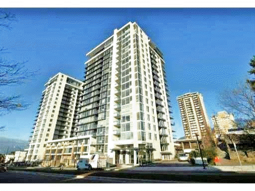 Very bright Southeastern corner unit with luxury finishing